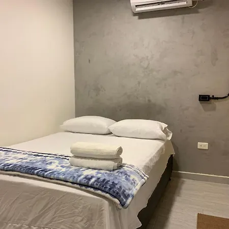 Pensión Sallena Casa Oz *